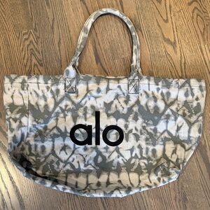 ALO Yoga Tie-Dye Gray and Cream Tote